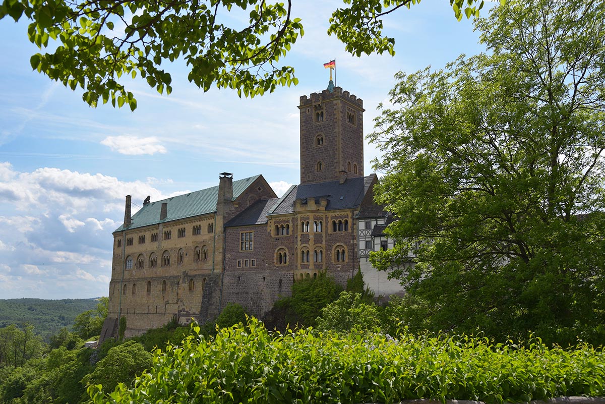 Eisenach-Wartburg.jpg Die Wartburg bei Eisenach